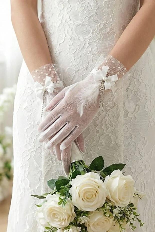 Puantiyeli Tül Fiyonklu İncili Taş Sarkıtlı Nikah Gelin Eldiveni ve Düğün Aksesuarı