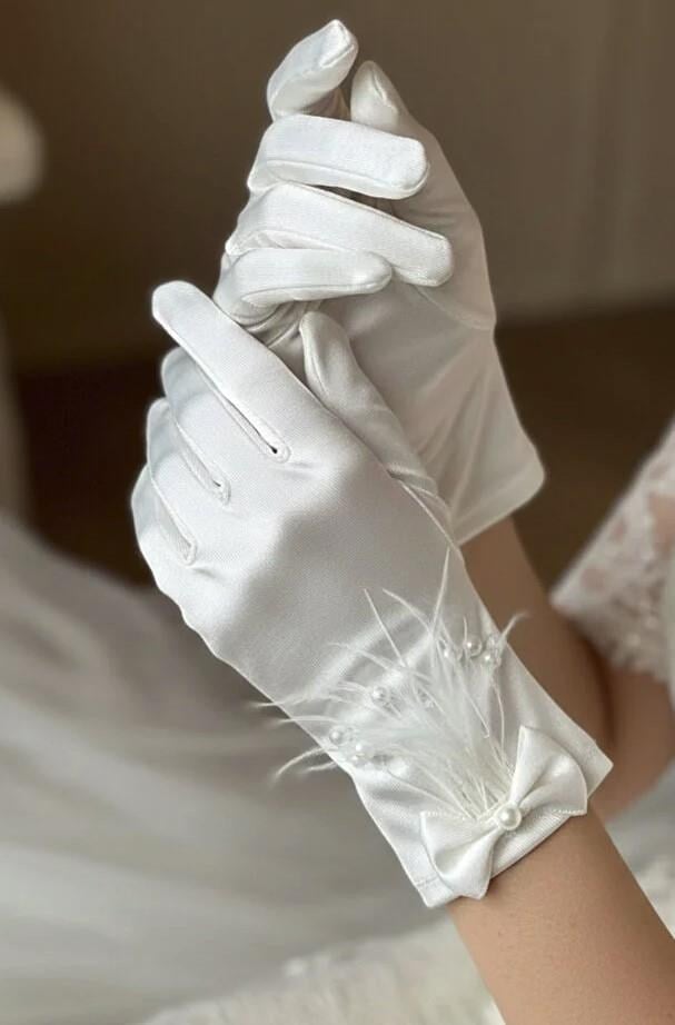 Victor İncili Saten Gelin Eldiveni - Tüy ve Fiyonk Detaylı Lüks Nikah Eldiveni