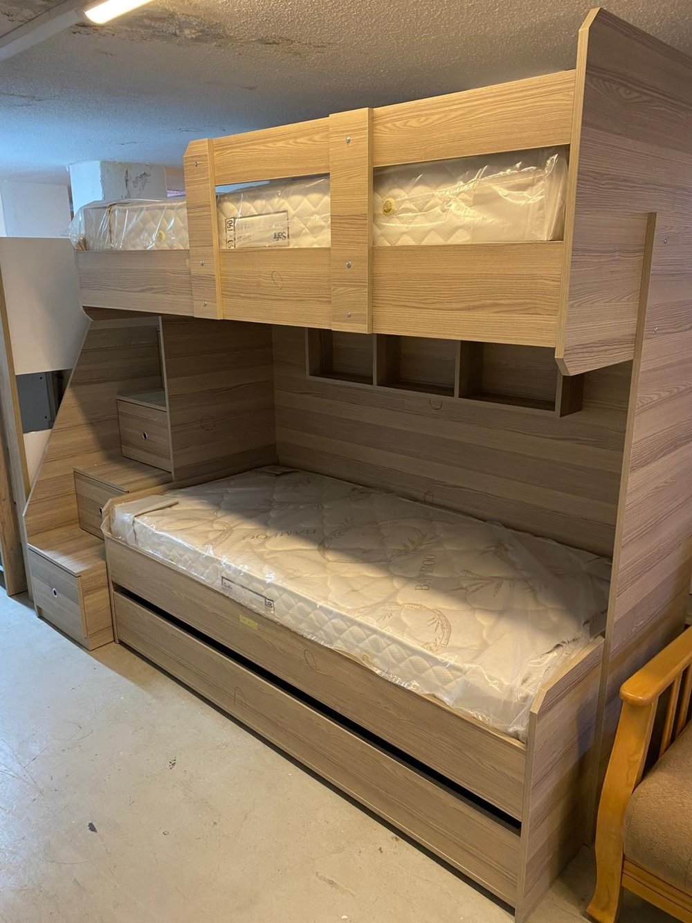 YANDAN MERDİVENLİ YAVRULU RANZA