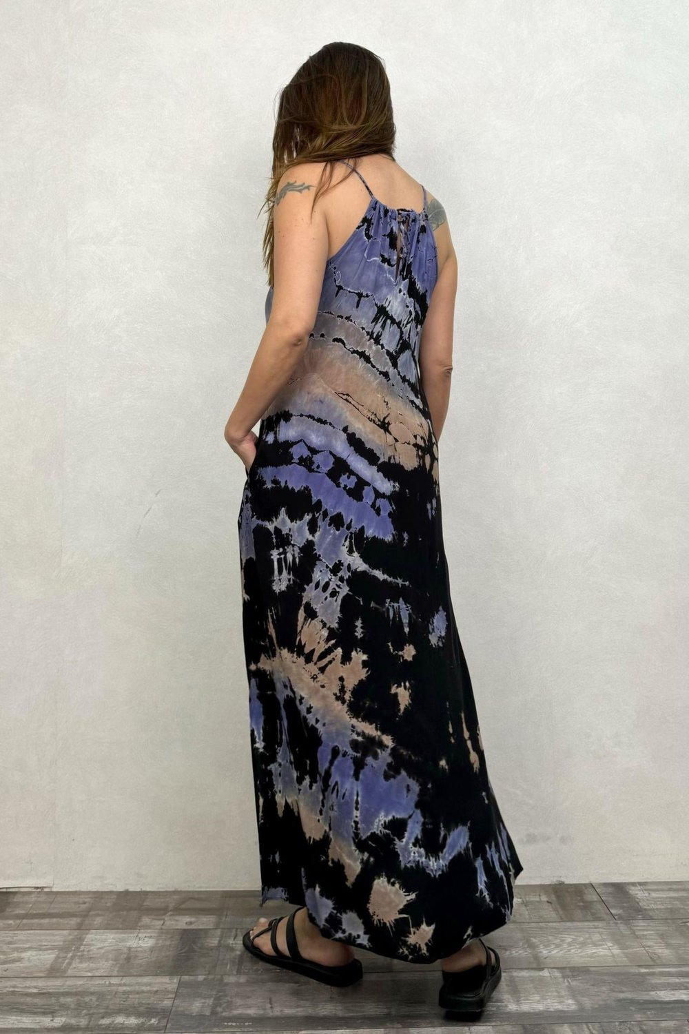 Batik Yırtmaçlı Elbise - Siyah