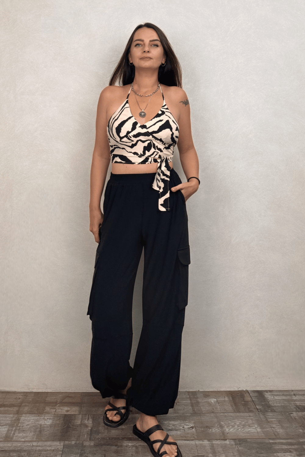 Boyundan Bağlamalı Kuplu Crop Bluz -Beyaz Zebra
