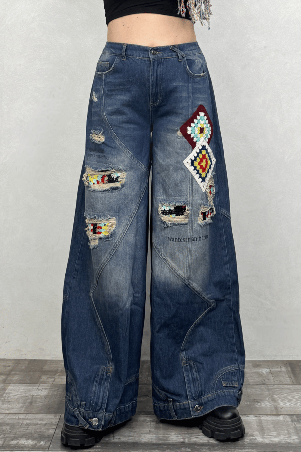 Kroşeta ve Motif Detaylı Kot Pantolon - Mavi
