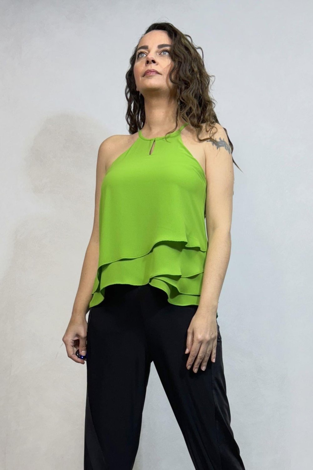 Pencere Detaylı Şık Bluz - Neon Yeşil