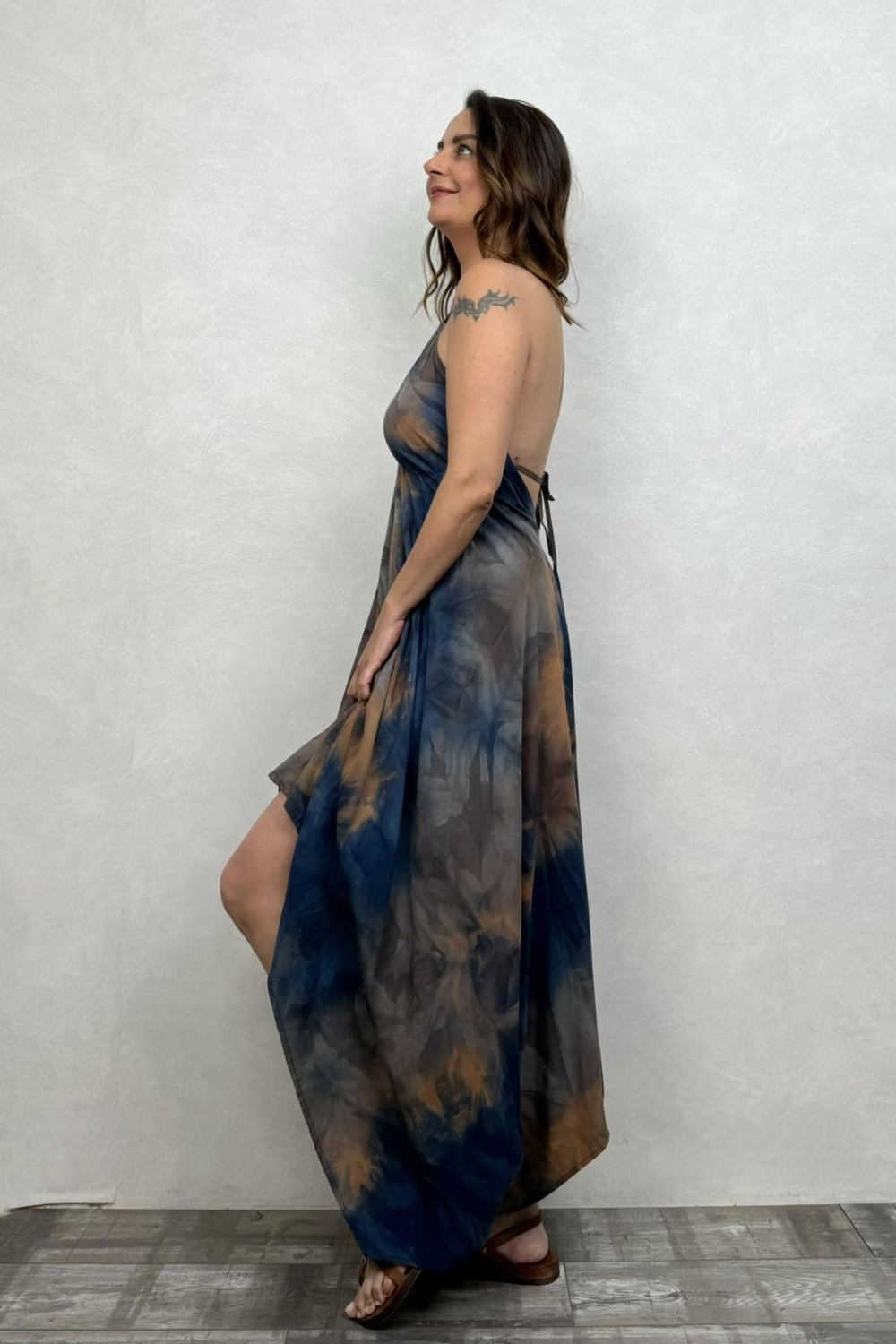Sırt Dekolteli Batik Elbise - Lacivert