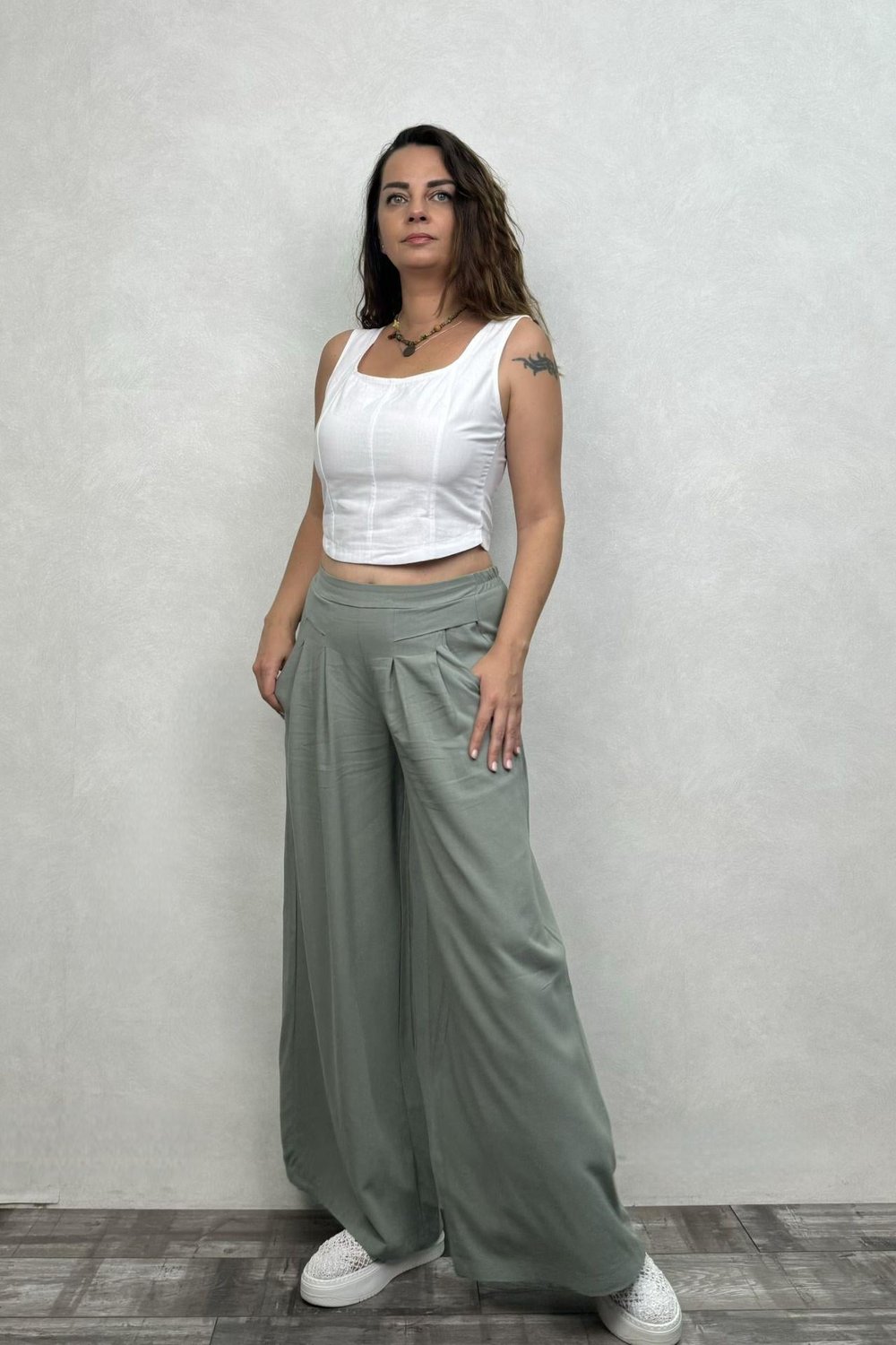 Sırt Lastikli Fit Crop Bluz - Beyaz