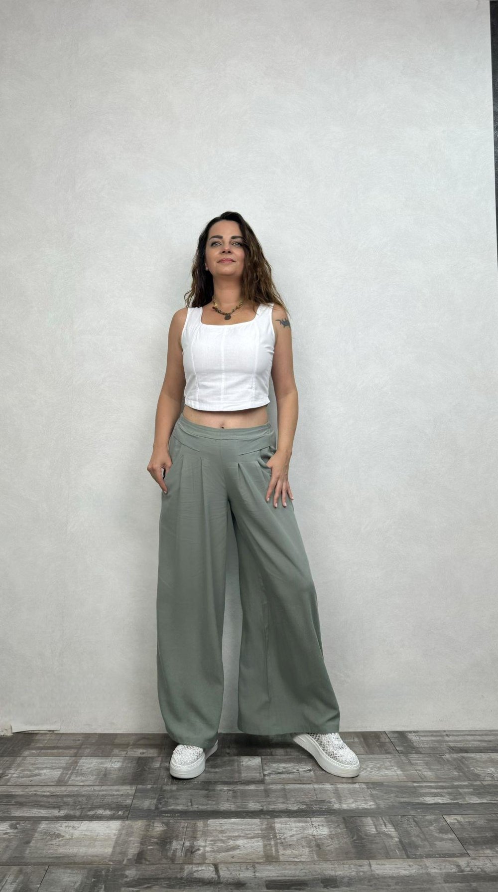 Sırt Lastikli Fit Crop Bluz - Beyaz