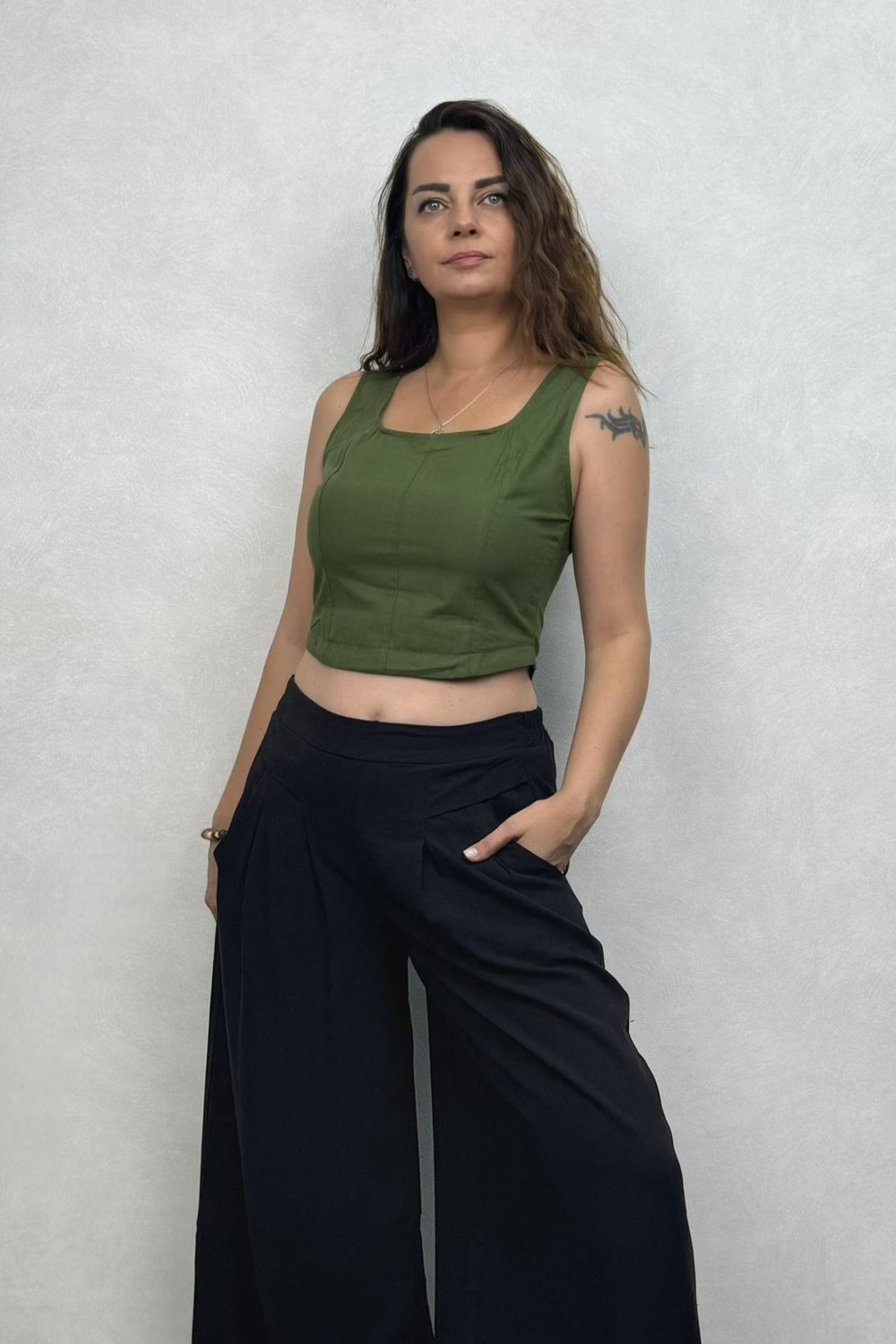 Sırt Lastikli Fit Crop Bluz - Haki