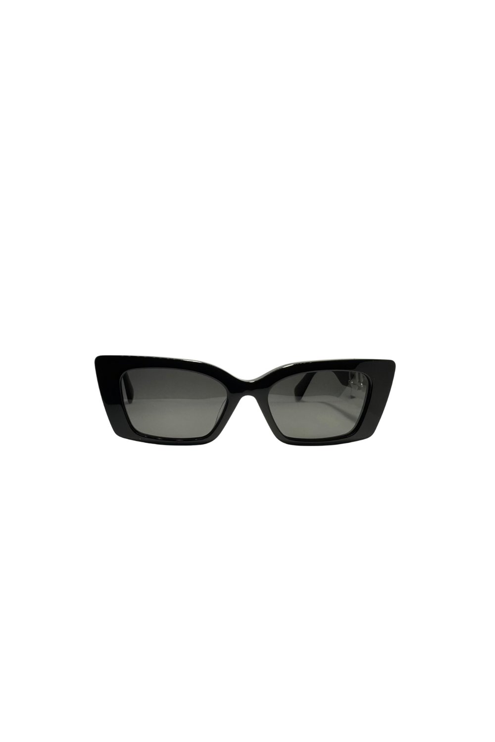 bella-hadid-lapeche-c01-52-18-147-gune-df1a75.png