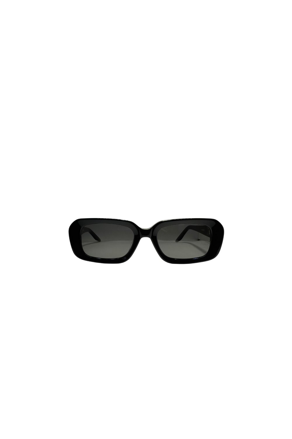 bella-hadid-melrose-c--8852-.png
