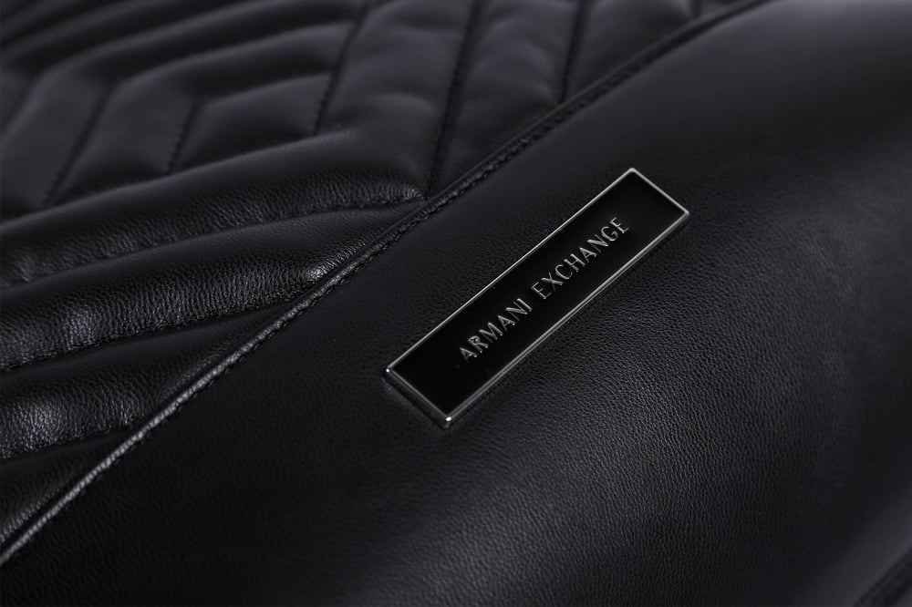ARMANI EXCHANGE KADIN OMUZ ÇANTASI 949125-4R742-00020