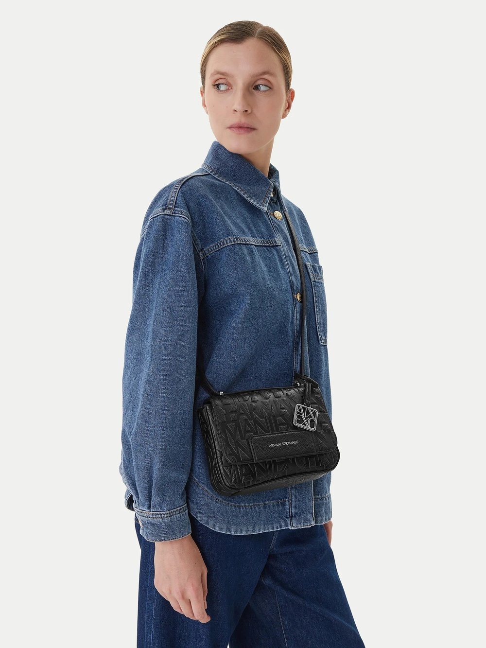 ARMANI EXCHANGE KADIN OMUZ ÇANTASI XW0011577-AF15774-UC001