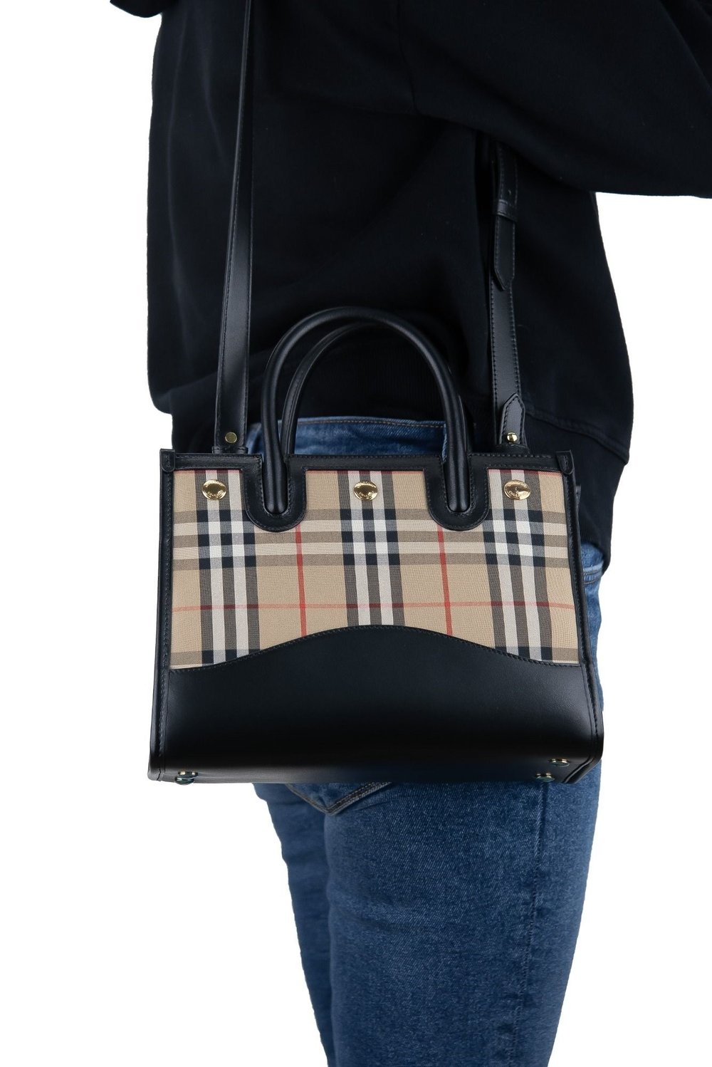 BURBERRY KADIN OMUZ ÇANTASI 8075423-BLACK