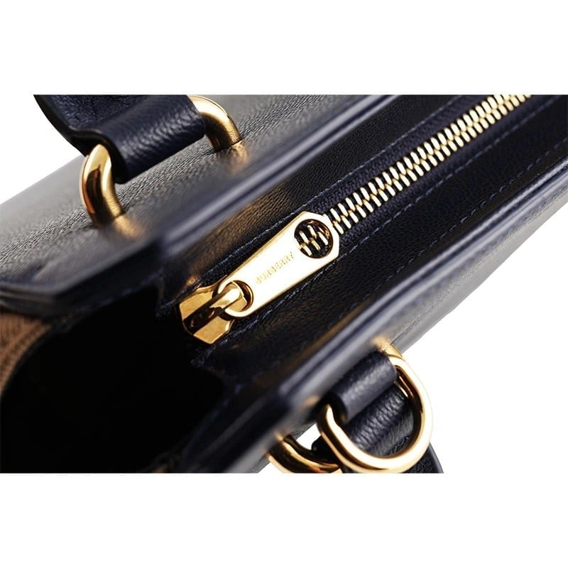 BURBERRY KADIN OMUZ ÇANTASI 80844861-DARK-BLUE