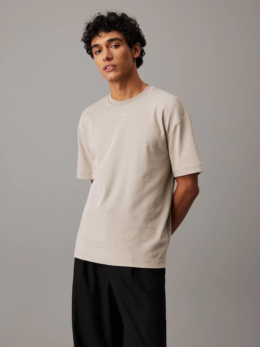 CALVIN KLEIN ERKEK T-SHIRT K10K112487-RAJ