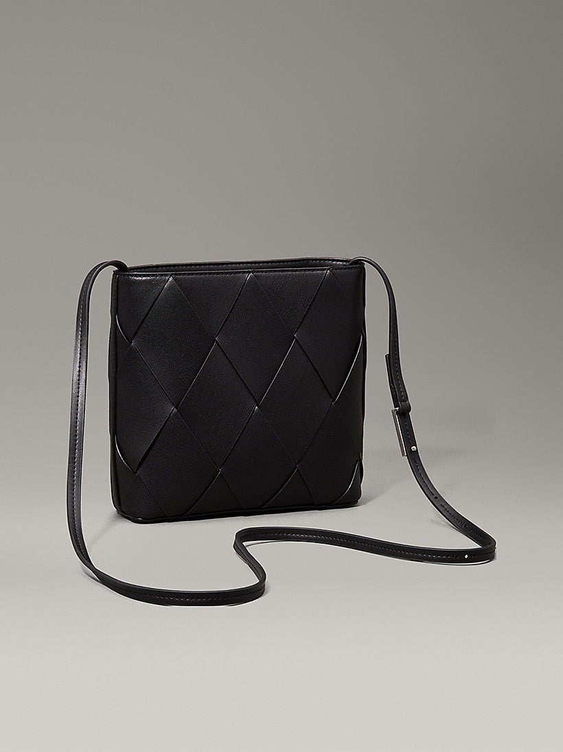 CALVIN KLEIN KADIN OMUZ ÇANTASI K60K612991-BEH