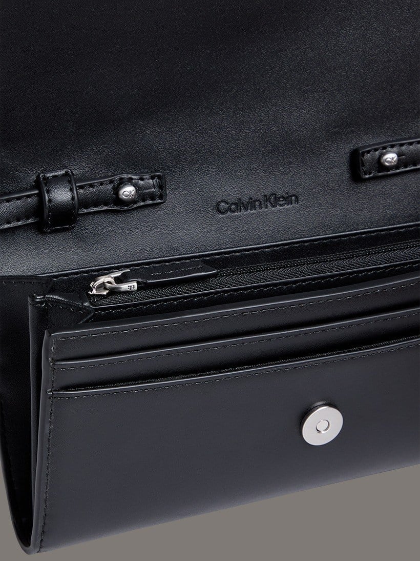 CALVIN KLEIN KADIN OMUZ ÇANTASI K60K612970-BEH