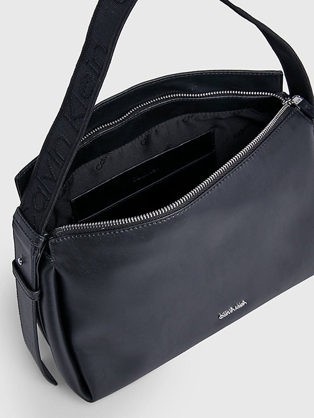 CALVIN KLEIN KADIN OMUZ ÇANTASI K60K611661-BEH