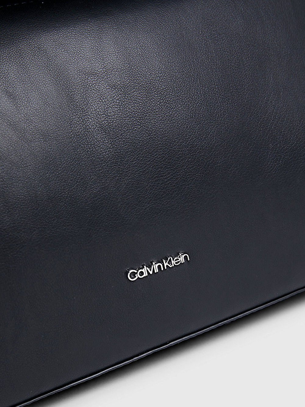 CALVIN KLEIN KADIN OMUZ ÇANTASI K60K611661-BEH
