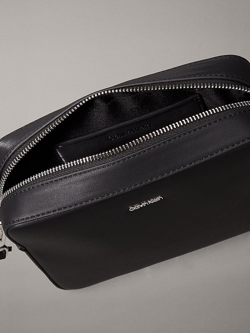 CALVIN KLEIN KADIN OMUZ ÇANTASI K60K613145-BEH