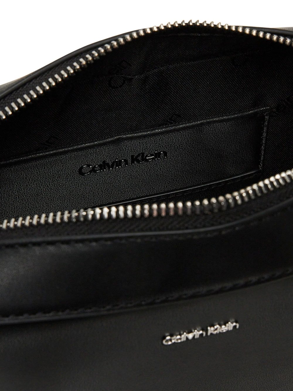 CALVIN KLEIN KADIN OMUZ ÇANTASI LV04F3097G-UB1