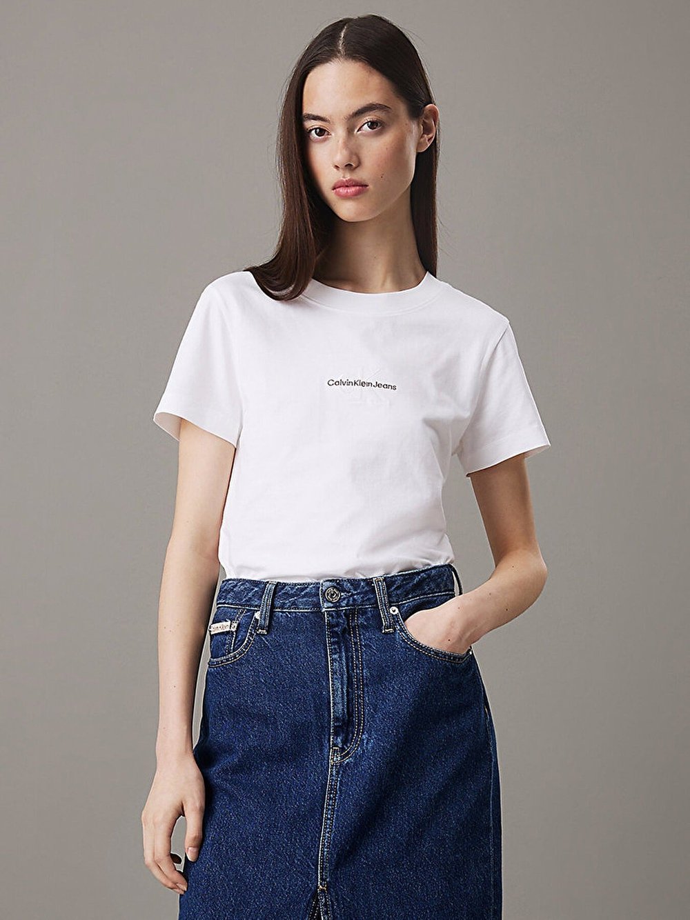 CALVIN KLEIN KADIN T-SHIRT J20J223563-YAF
