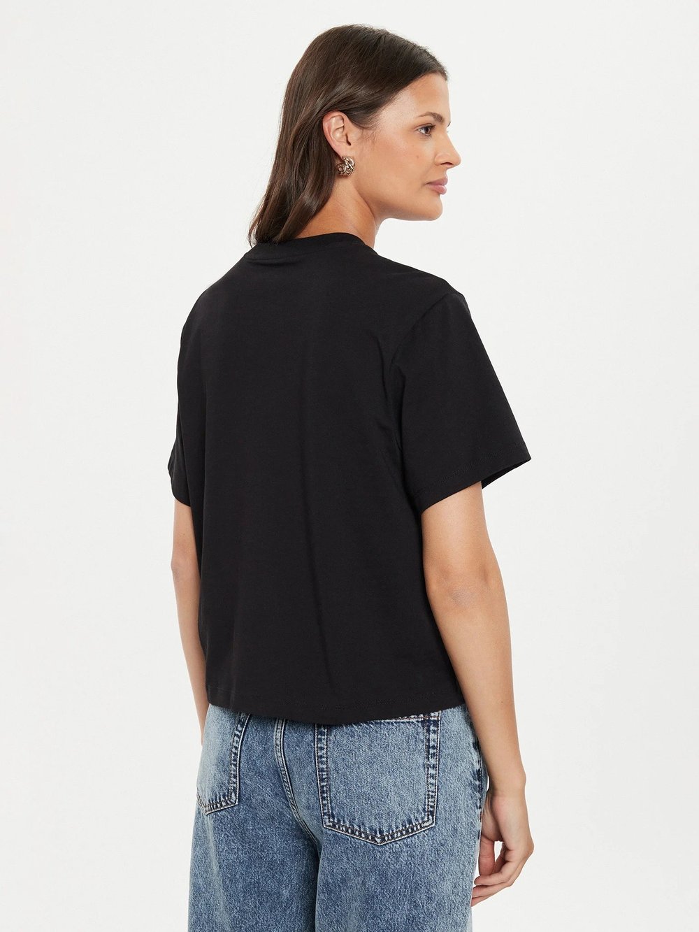 GUESS BOXY KADIN T-SHIRT W4YI05K8HM0-JBLK