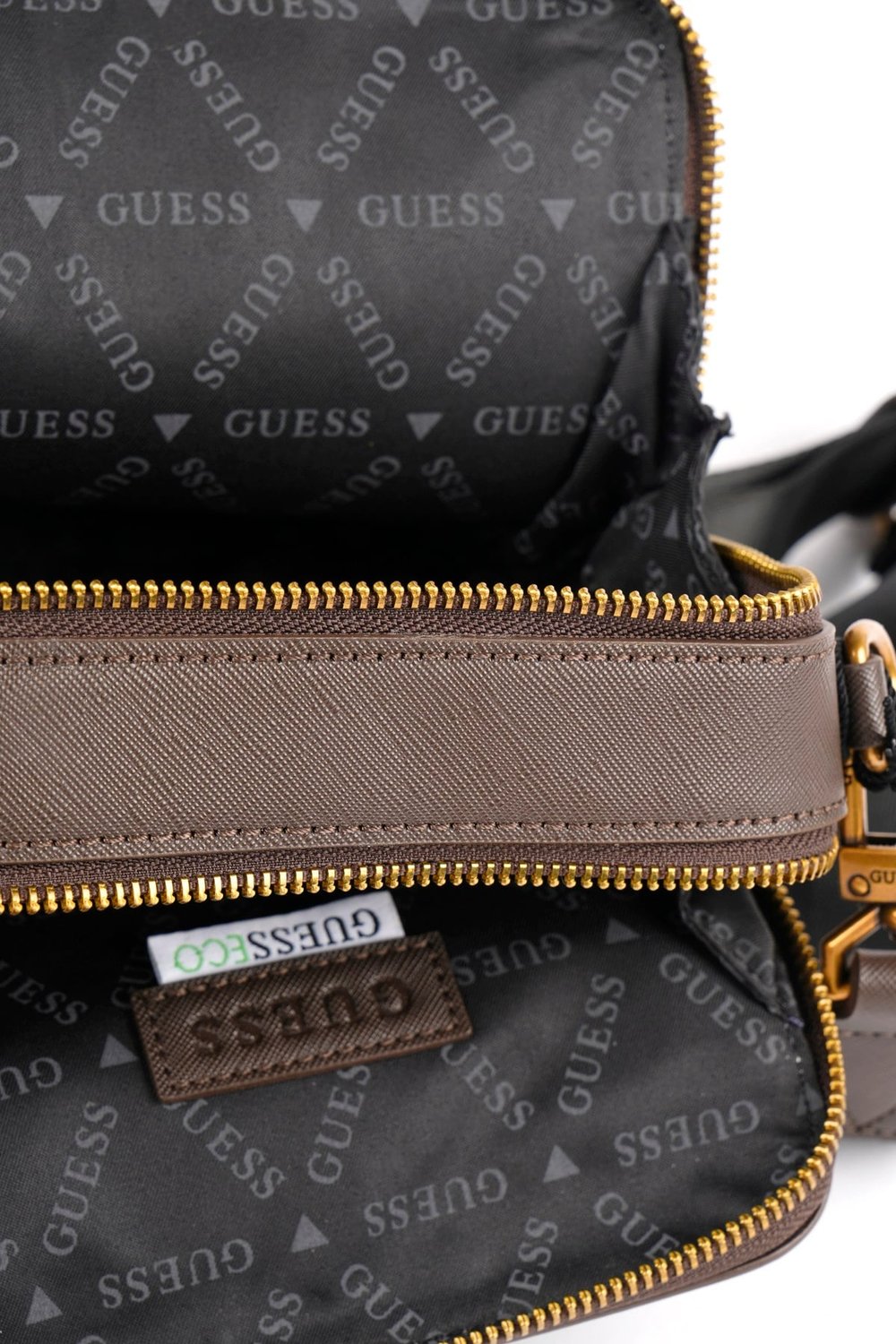 GUESS ERKEK OMUZ ÇANTASI HMTOSAP4253-DKB-1