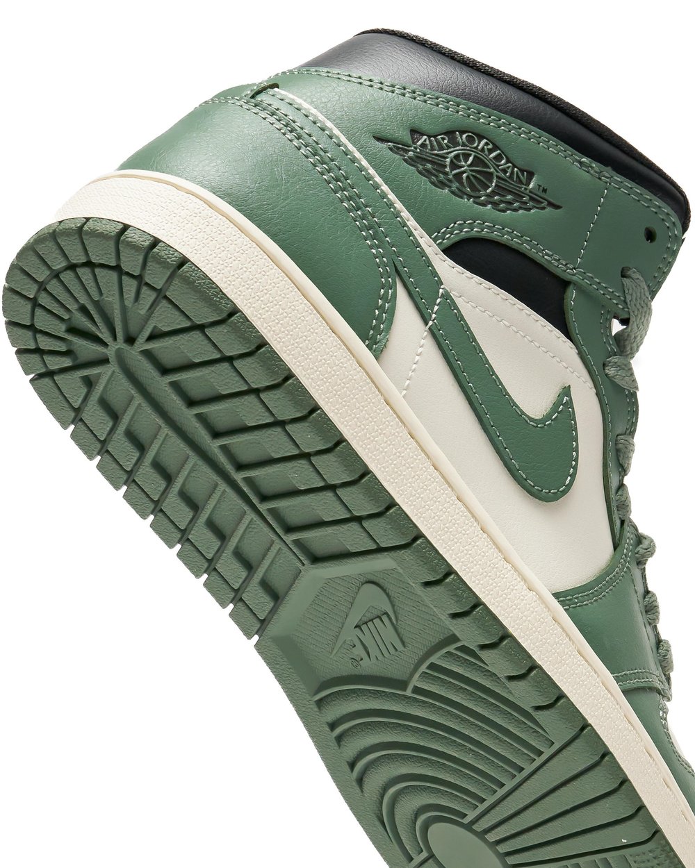 NIKE AIR JORDAN 1 LOW MID KADIN AYAKKABI BQ6472-130
