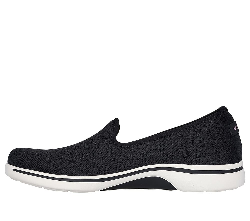 SKECHERS ARCH FIT UPLIFT KADIN AYAKKABI 136579-BKW