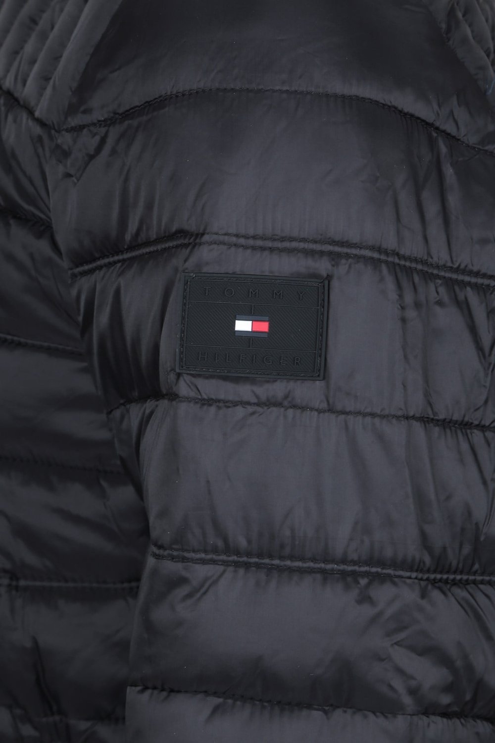 TOMMY HILFIGER ERKEK MONT 150AN796-BLK