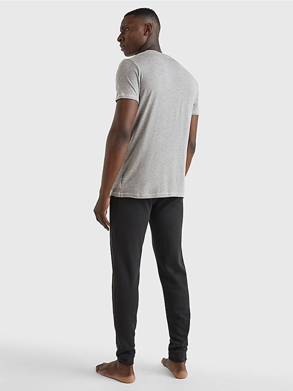 TOMMY HILFIGER ERKEK T-SHIRT UM0UM02348-P4A