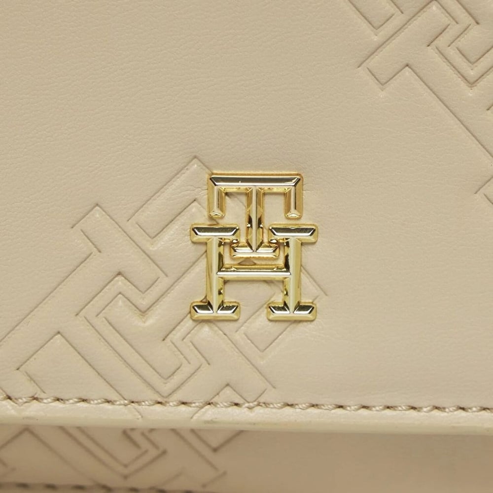 TOMMY HILFIGER KADIN OMUZ ÇANTASI AW0AW15727-AES