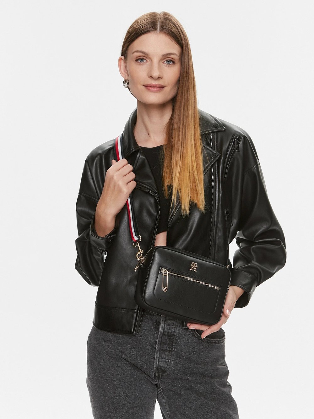 TOMMY HILFIGER KADIN OMUZ ÇANTASI AW0AW15864-BDS