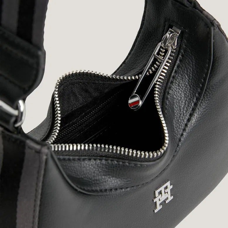 TOMMY HILFIGER KADIN OMUZ ÇANTASI AW0AW15705-BDS
