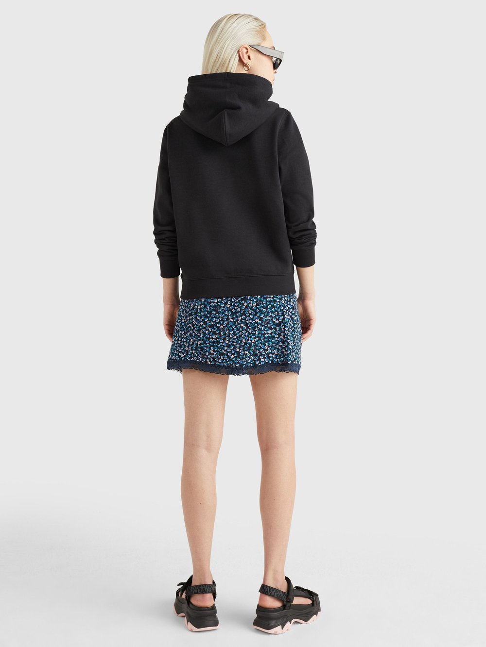 TOMMY HILFIGER KADIN SWEATSHIRT DW0DW09228-BDS