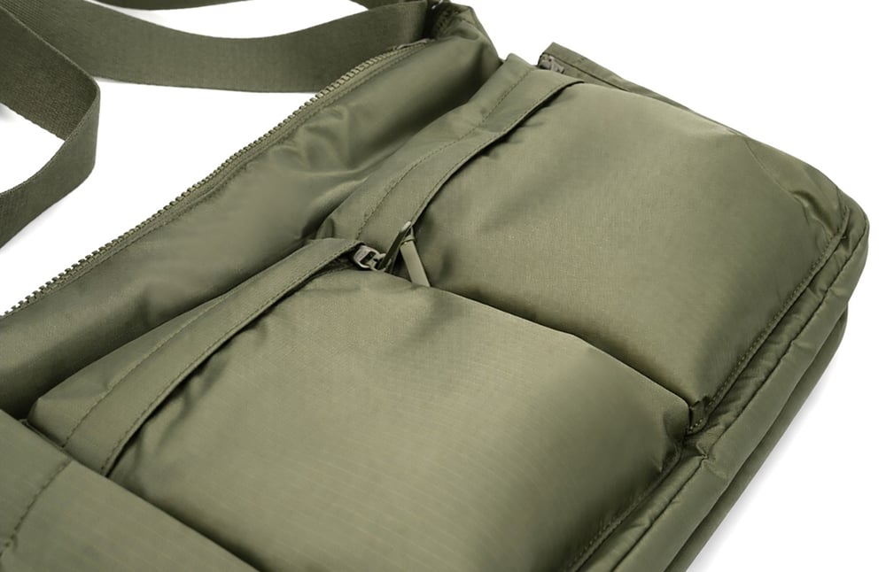 UNIQLO MULTI POCKET UNISEX OMUZ ÇANTASI 361-479577-57