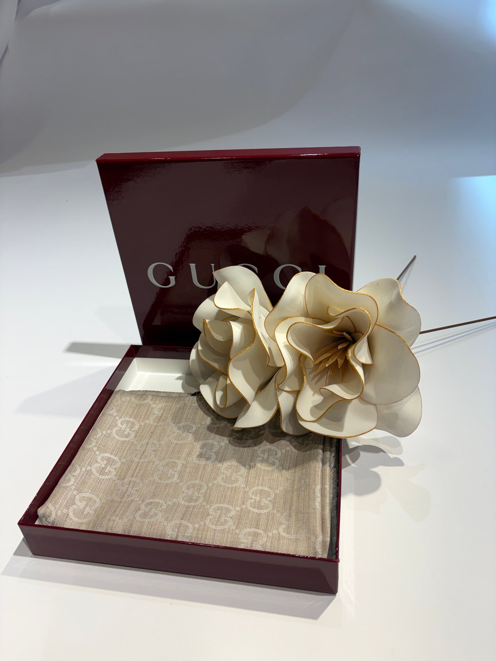 GUCCİ BEJ