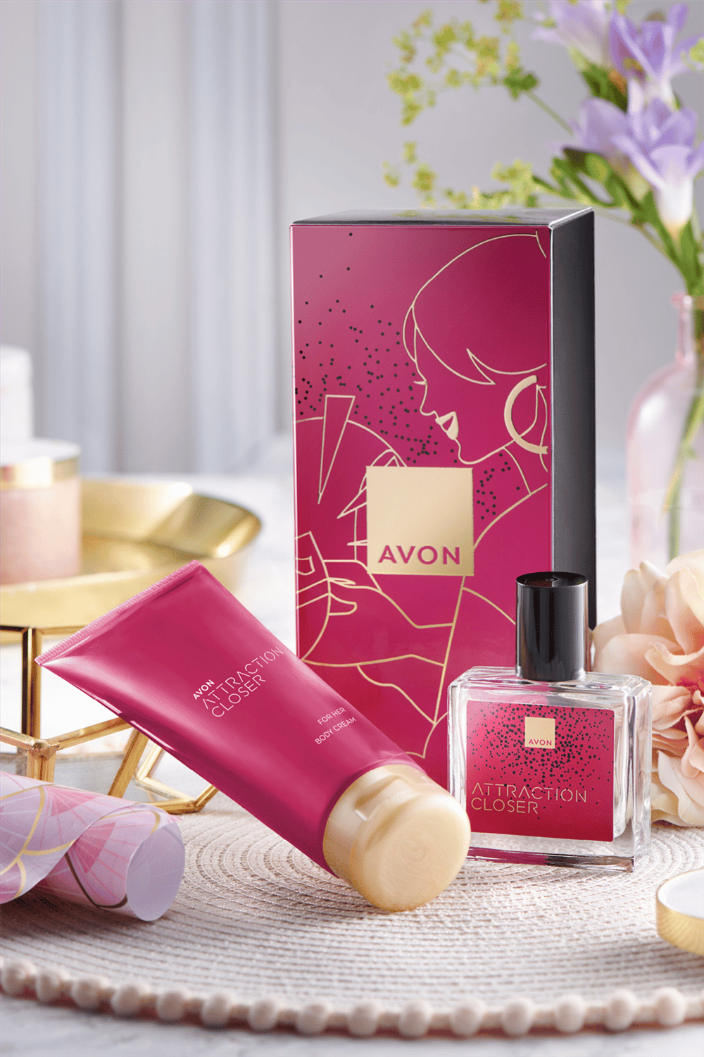 Avon Attraction Closer Kadın Hediye Seti