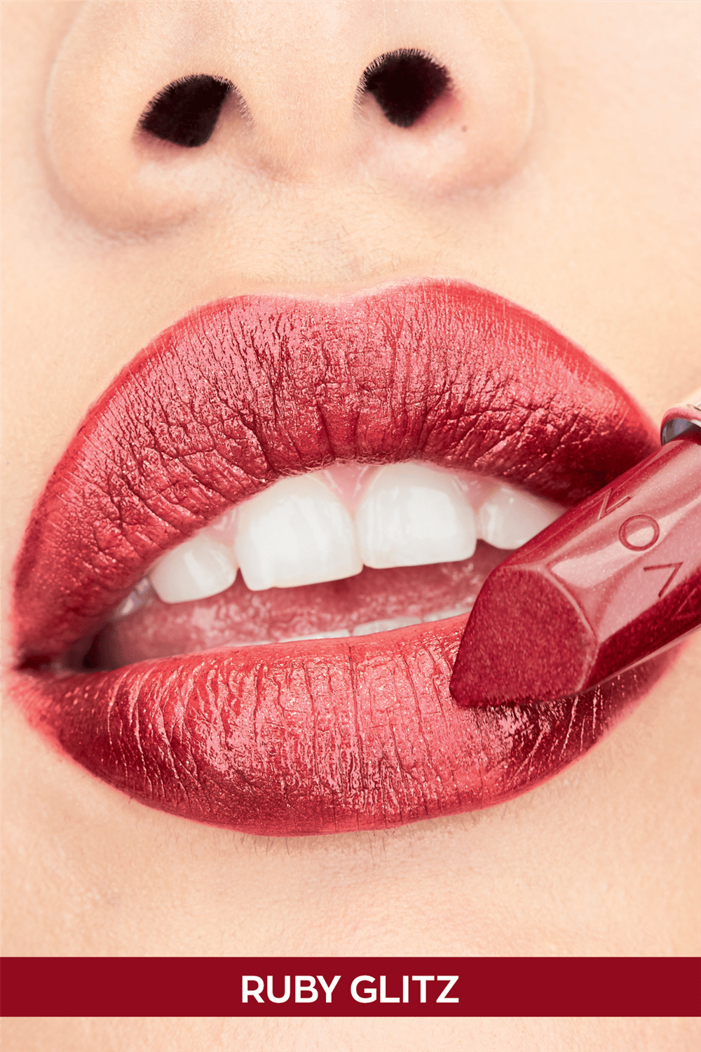 Avon Ultra Pırıltılı Ruj - Ruby Glitz