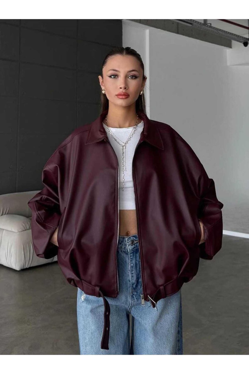 Kadın Oversize Deri Ceket– Oversize Relax Fit, Fermuarlı Kemer Detaylı Günlük Kadın Ceket Bordo