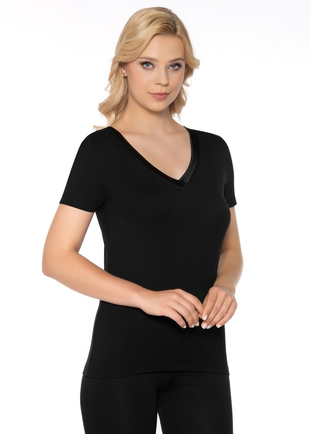 Slim Fit V-Yaka Kadın T-shirt