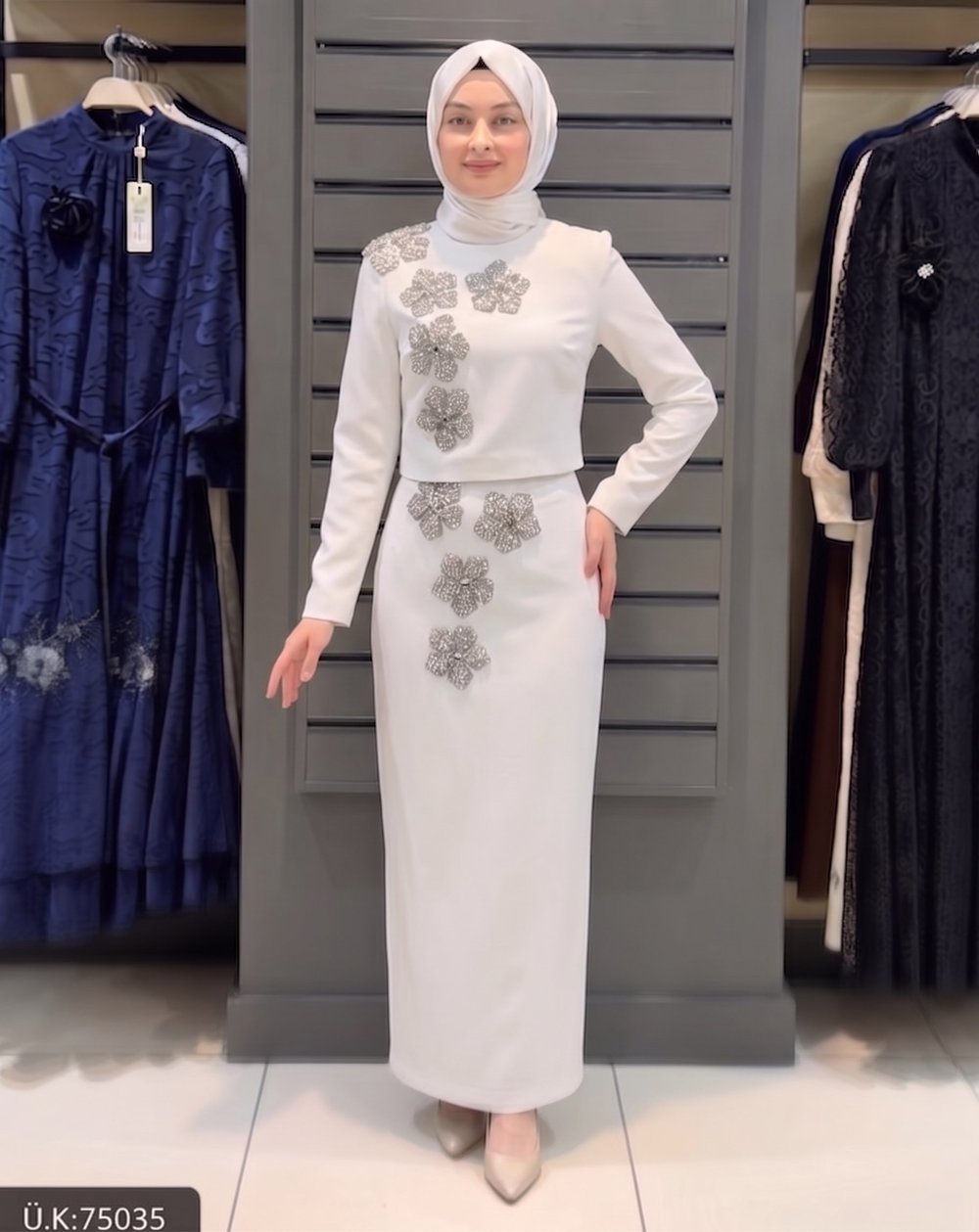 SAKURA ÇİÇEĞİ TAŞLI ETEK TAKIM EKRU