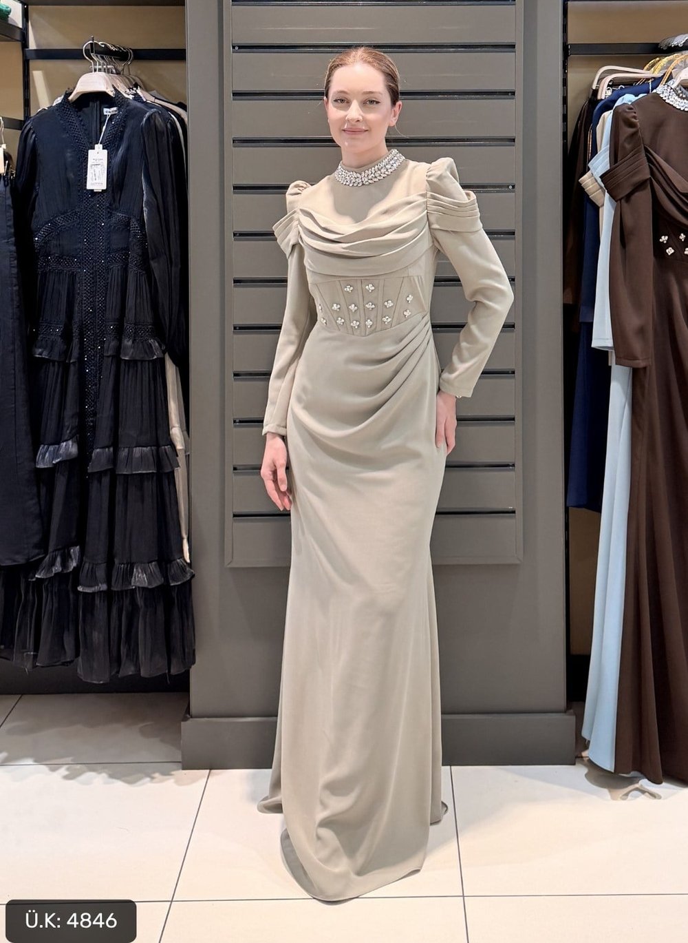 DRAPE DETAYLI ABİYE TAŞ