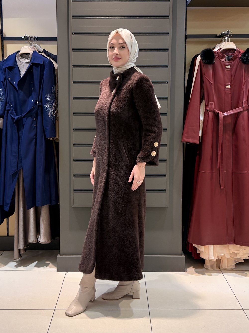 TÜY DOKULU DİK YAKA KABAN KAHVE