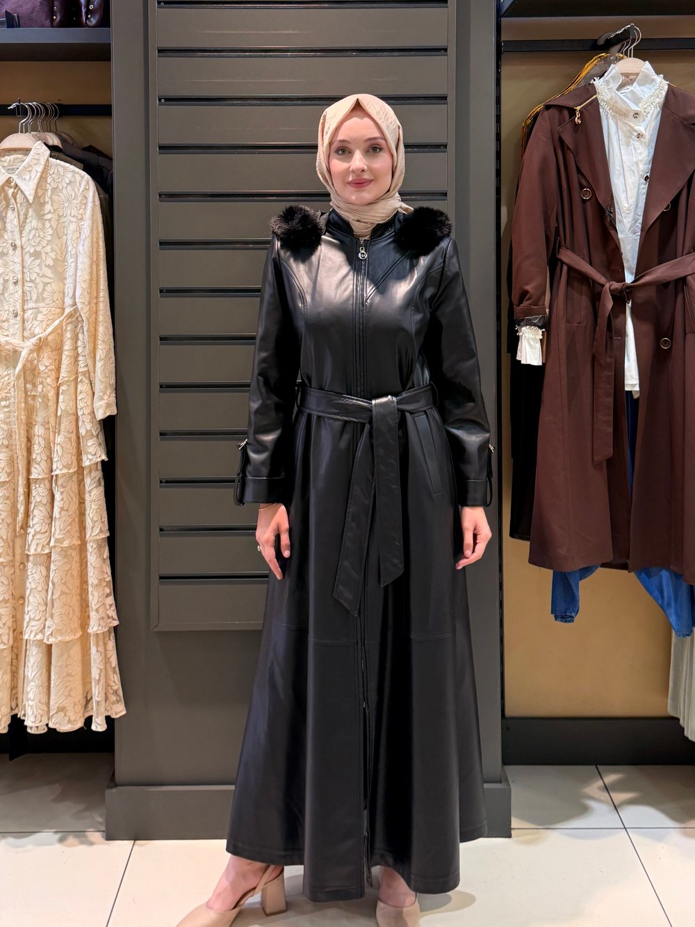 LUNA KAPÜŞONLU DERİ PARDÖSÜ KABAN SİYAH