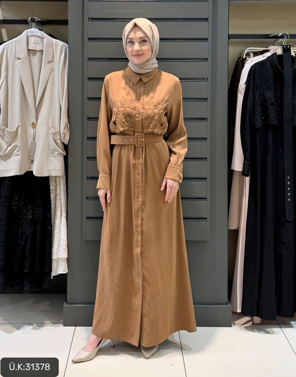 KEMERLİ ELBİSE CAMEL