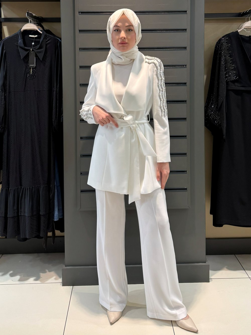 TAŞ DETAY BLAZER TAKIM EKRU