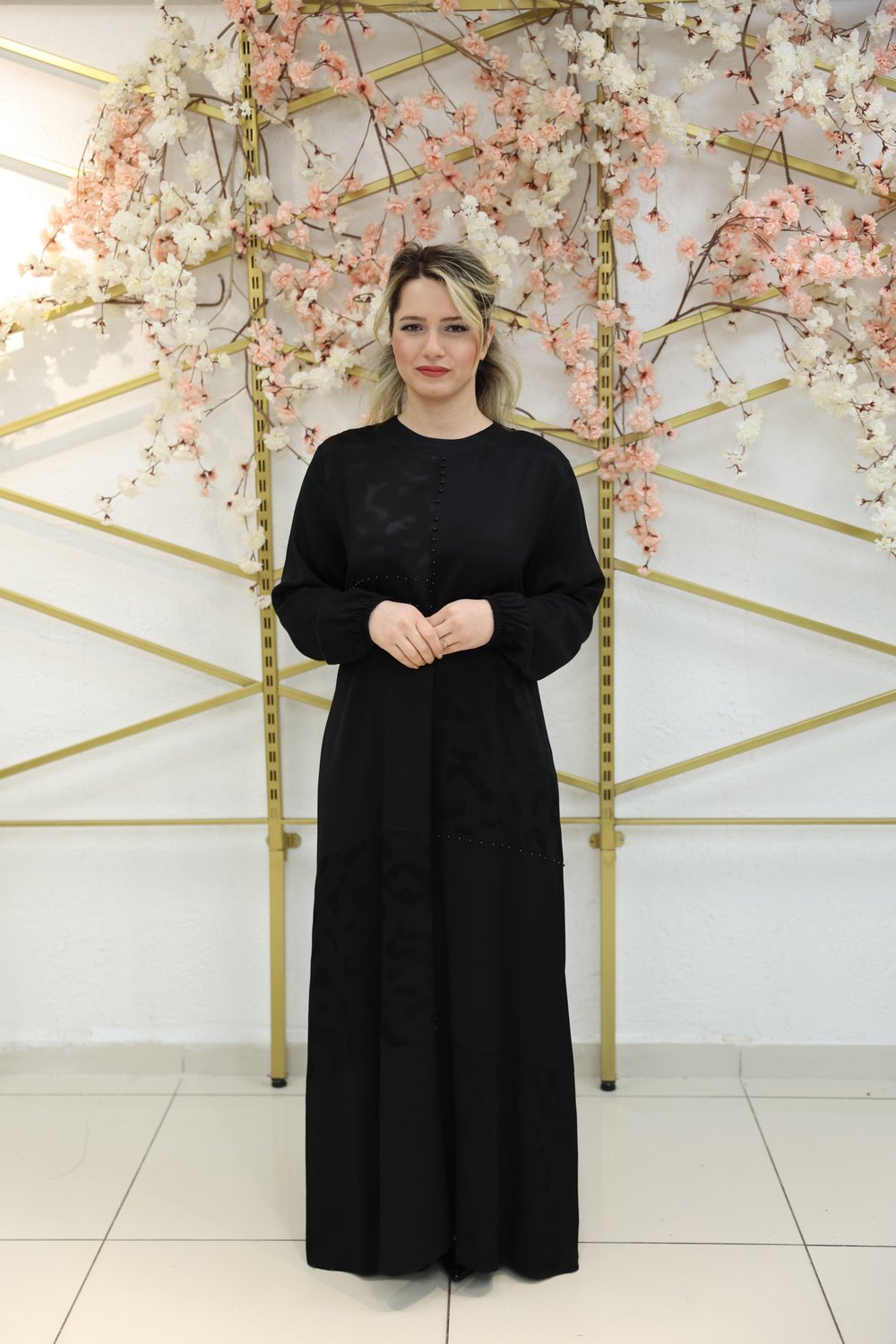 NOIR ELEGANCE – Boncuk İşlemeli Desenli Elbise