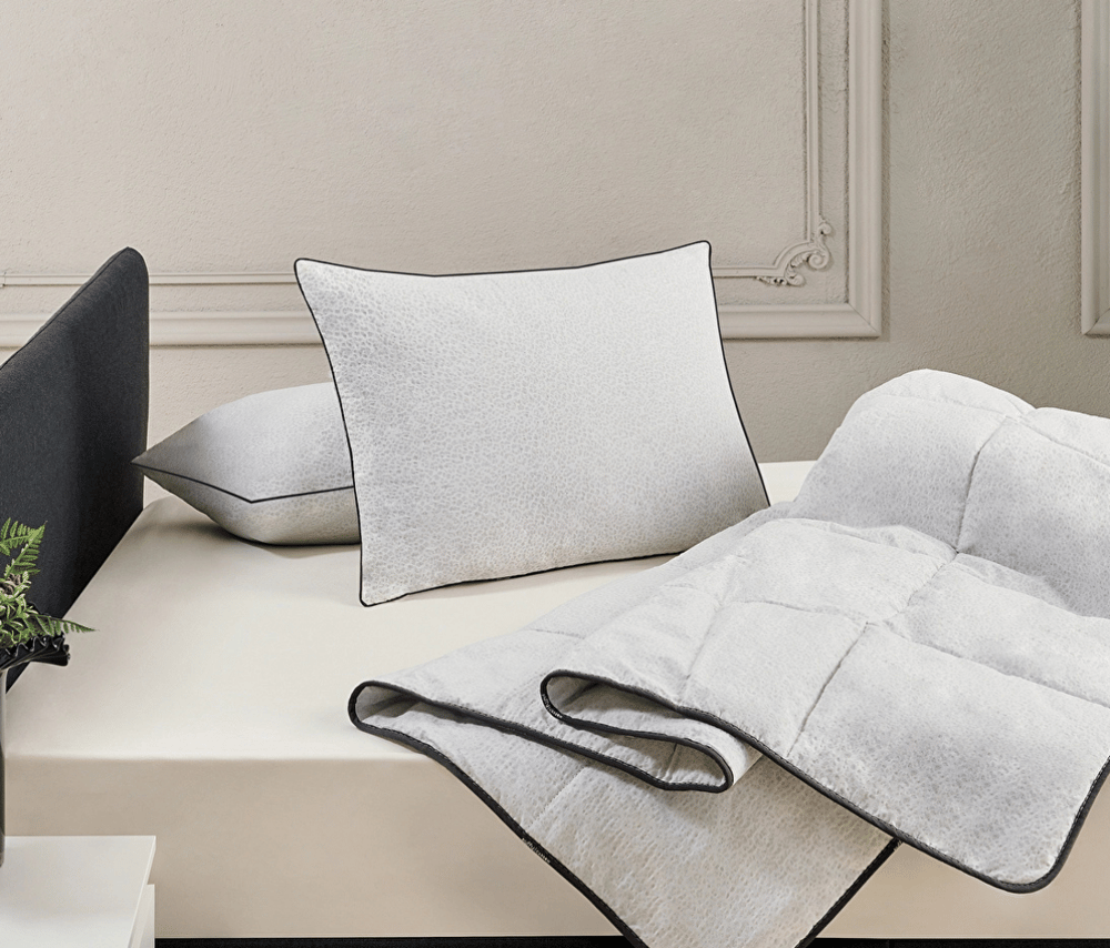 Puffy Carbon Care Yastık