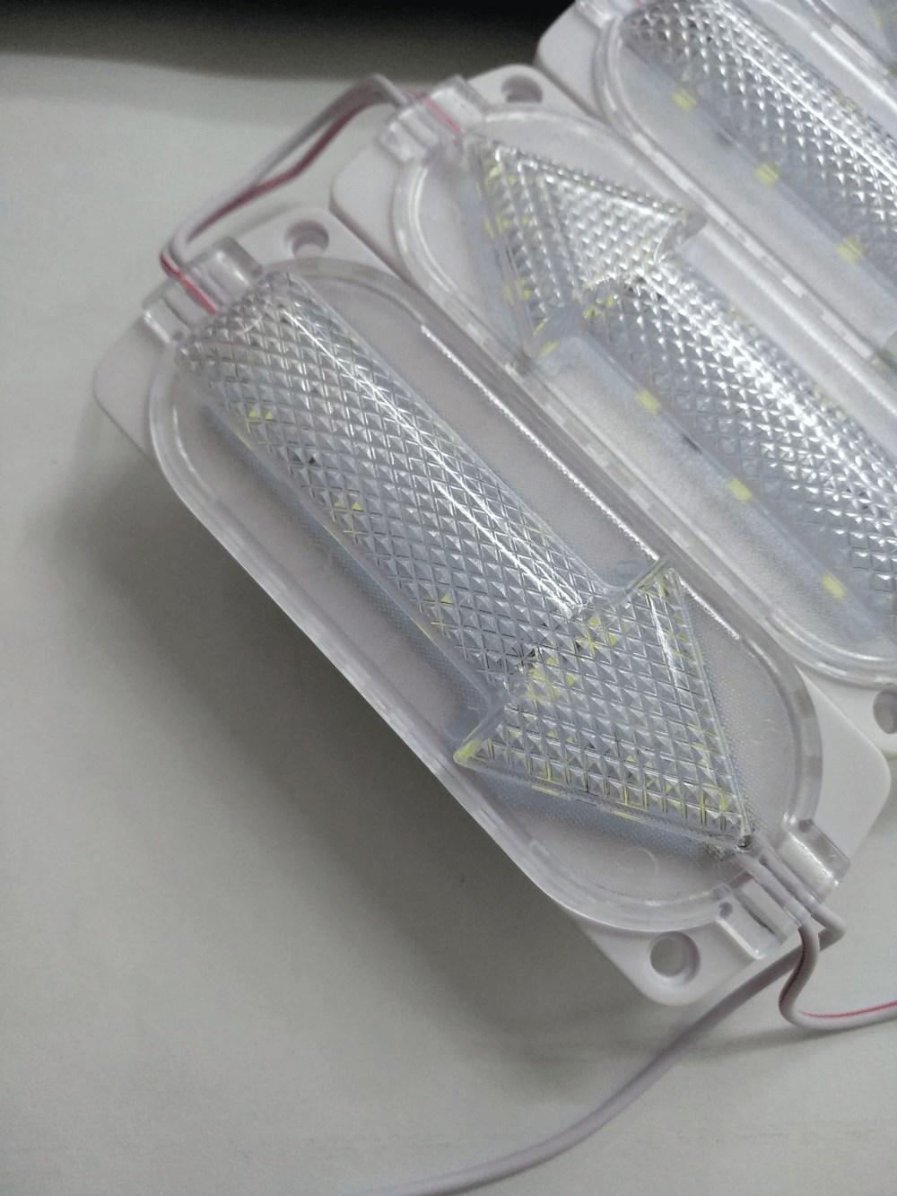 12 Volt 2835 Smd Ledli 4.2 Watt Rgb 104*38mm Ok Göstergeli 840-860 Lümen IP67 Modül Led